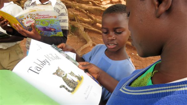 St Kizito School, Uganda receive gifts of books from Cranmore